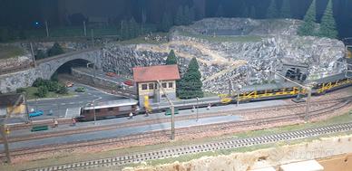 splendido Plastico scala "N" completo di rotabili