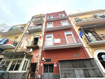 3 LOCALI A TORRE DEL GRECO