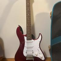Chitarra elettrica Yamaha Pacifica 012 ACCESSORI