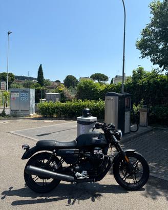 MOTO GUZZI V7 STONE III