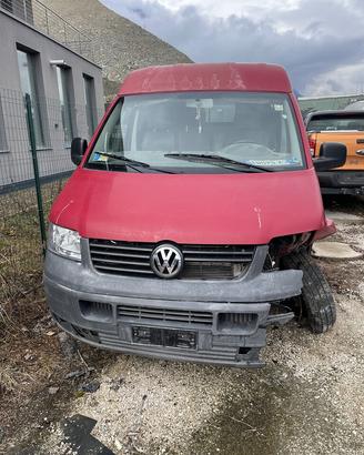 Volkswagen Transporter T5 1.9 TDI auto incidentata