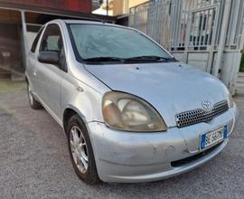 TOYOTA YARIS 1.0 BENZ 3 PT E.799