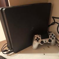 PlayStation 4 slim 