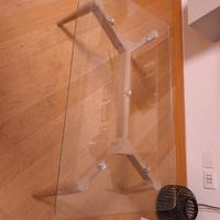 tavolino vetro e gambe legno