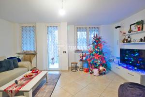 VILLETTA A SCHIERA RISTRUTTURATA !!!