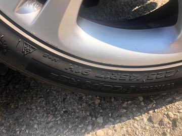 Pneumatici invernali 225 45 17