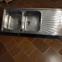lavello con due vasche