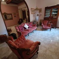 divano e poltrone stile barocco