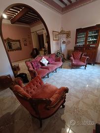 divano e poltrone stile barocco