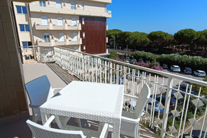 Fronte mare intero mese Giugno e Agosto dal 24