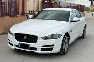Jaguar XE 2.0 D Turbo aut. Pure