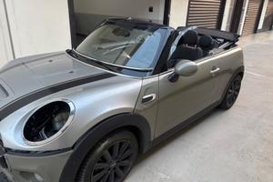 Mini Cooper d cabrio incidentata