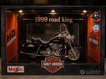 modellino moto  1999 Road King Harley  Davidson 