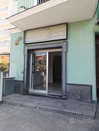 Nola locale in area commerciale