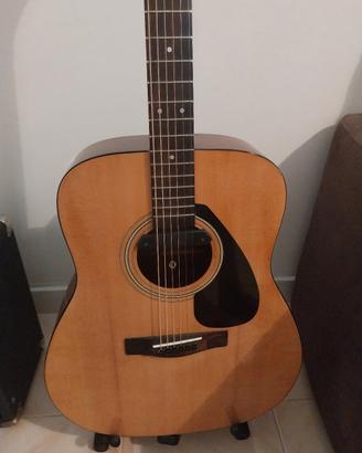 chitarra acustica yamaha f310p amplificata
