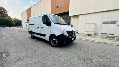 Renault master. Furgone. Euro6