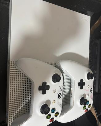 xbox one + 9 giochi + 2 controller