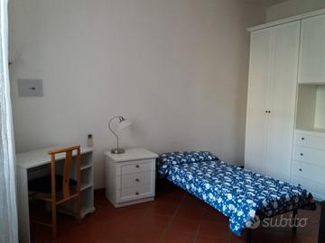 Ampia stanza zona CAREGGI