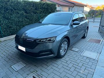 Skoda Octavia IV Wagon 1.5 e-te 2024 Executive
