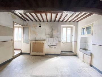 Appartamento di 100 m² con 5 locali a Città di Cas