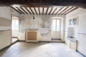 Appartamento di 100 m² con 5 locali a Città di Cas