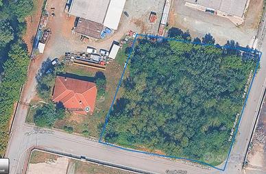 Terreno di 2118 m² a Grosso