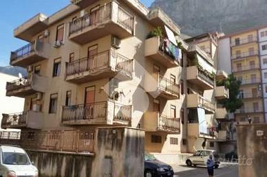 4 LOCALI A CAPACI