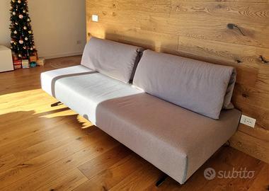 Divano lineare Abbraccio Light di Le Comfort