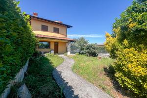 PORZIONE DI TRIFAMILIARE A CASTREZZATO