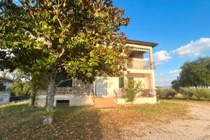 Appartamento con cantina e giardino a Cassino (FR)
