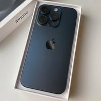 IPhone 15 Pro Max blu - come nuovo - con accessori