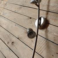 Lampadario a faretti orientabile da soffitto. 