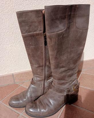 Stivali in pelle Bata n.39