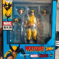 Mafex wolverine medicom action figure