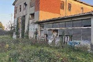 Immobile in asta di 4028 m² con più di 5 locali e 