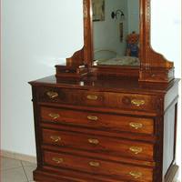 Cassettone con alzata prima metà '900