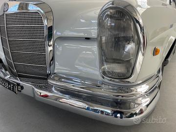 Mercedes-benz 220 W111