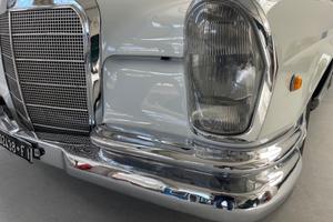 Mercedes-benz 220 W111
