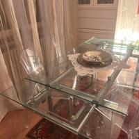 Tavolo in vetro