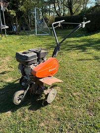 Fresa Husqvarna a motore per giardino/orto