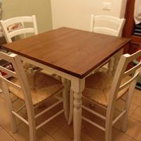 tavolo shabby con 4 sedie