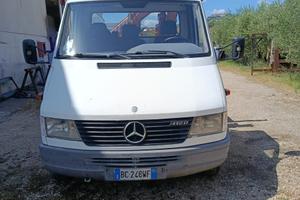 Mercedes 412 D