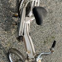 Mobylette motobecane