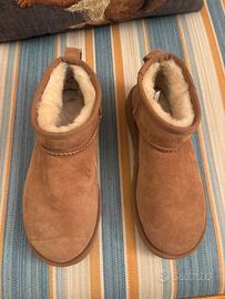 Ugg mini