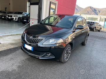 Lancia Ypsilon 1.0 FireFly 5 porte S&S Hybrid Gold