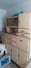 Cucina anni '30 in legno