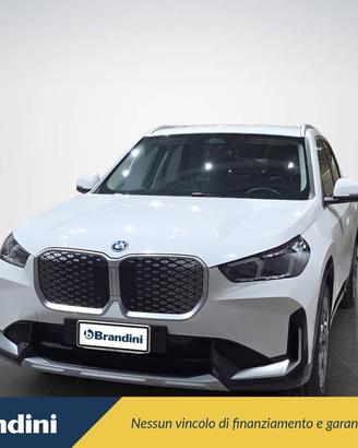 BMW iX1 edrive 20 X-Line