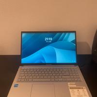 ASUS Vivobook 15