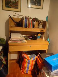 scrivania per cameretta 