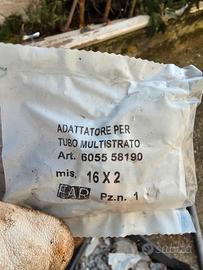 Adattatore per tubo multistrato 16x2 FAR